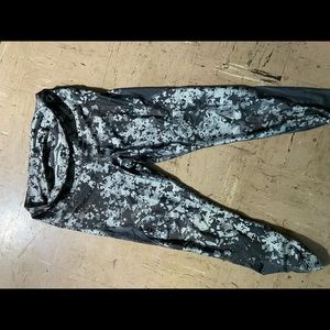 Under armor compression leggings